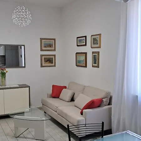 Tra Canali E Sapori Locali Apartment