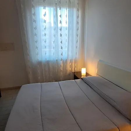 Tra Canali E Sapori Locali *