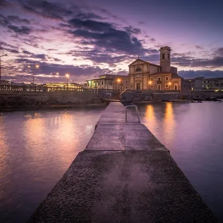 Tra Canali E Sapori Locali * Livorno